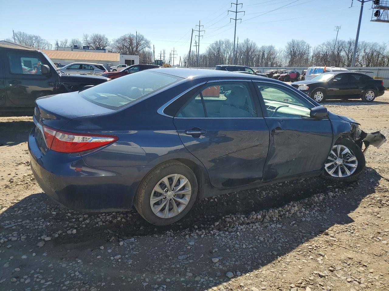 2017 TOYOTA CAMRY LE photo 3