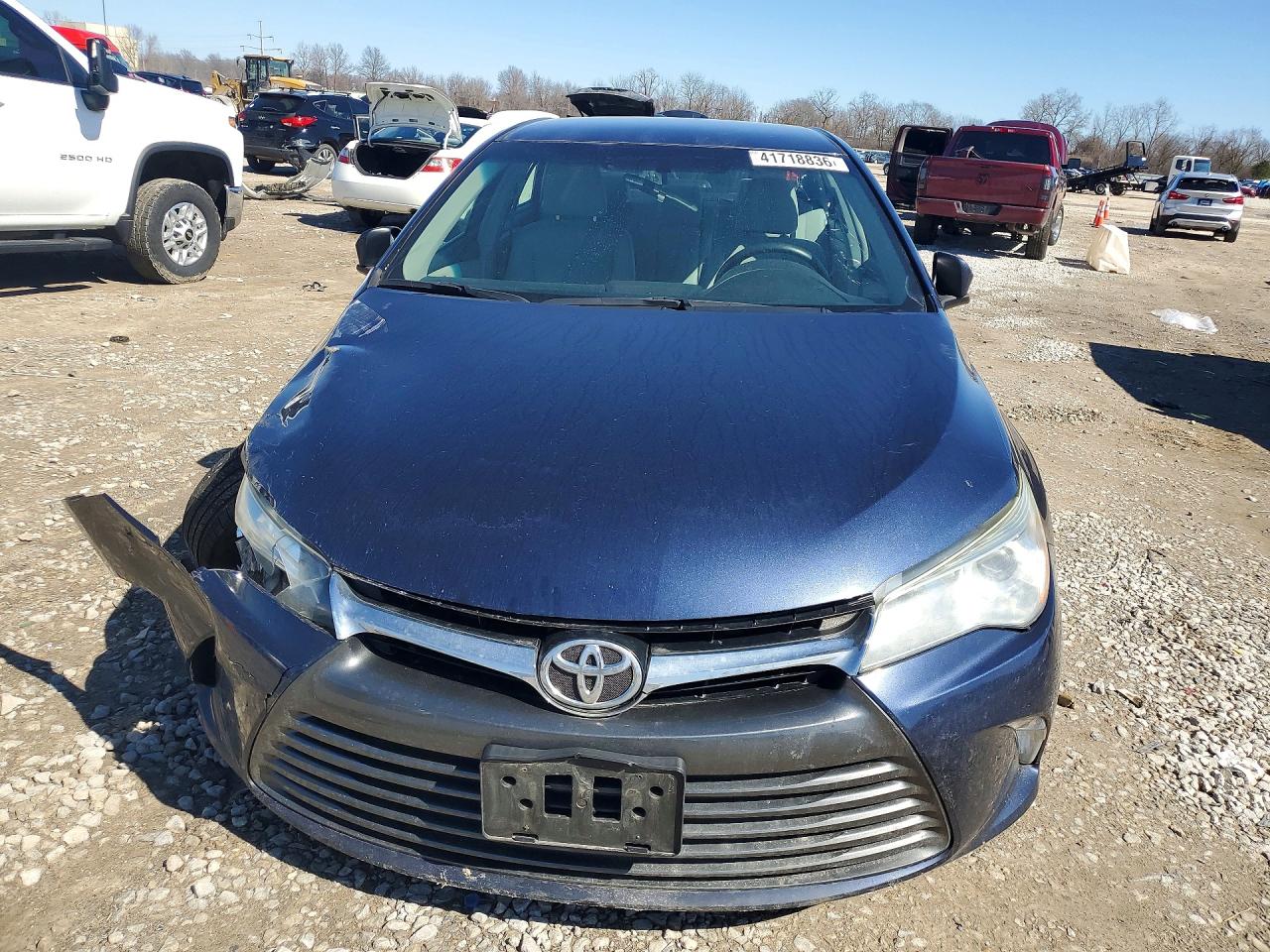 2017 TOYOTA CAMRY LE photo 5
