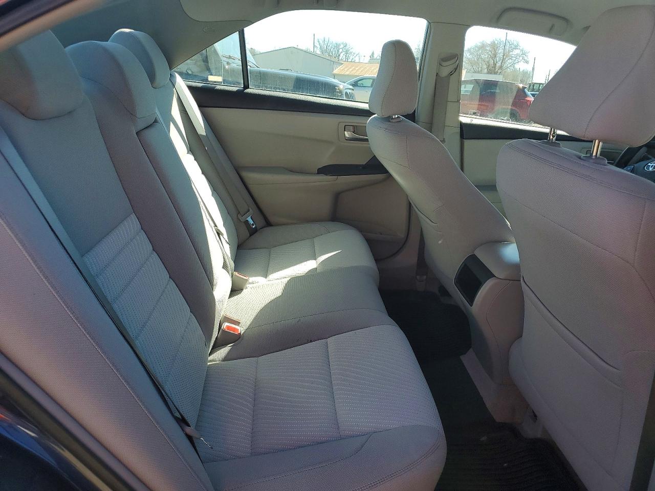 2017 TOYOTA CAMRY LE photo 10