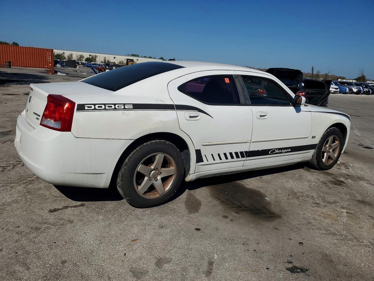 2010 DODGE CHARGER SXT photo 5