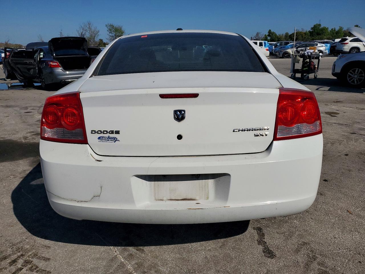 2010 DODGE CHARGER SXT photo 11