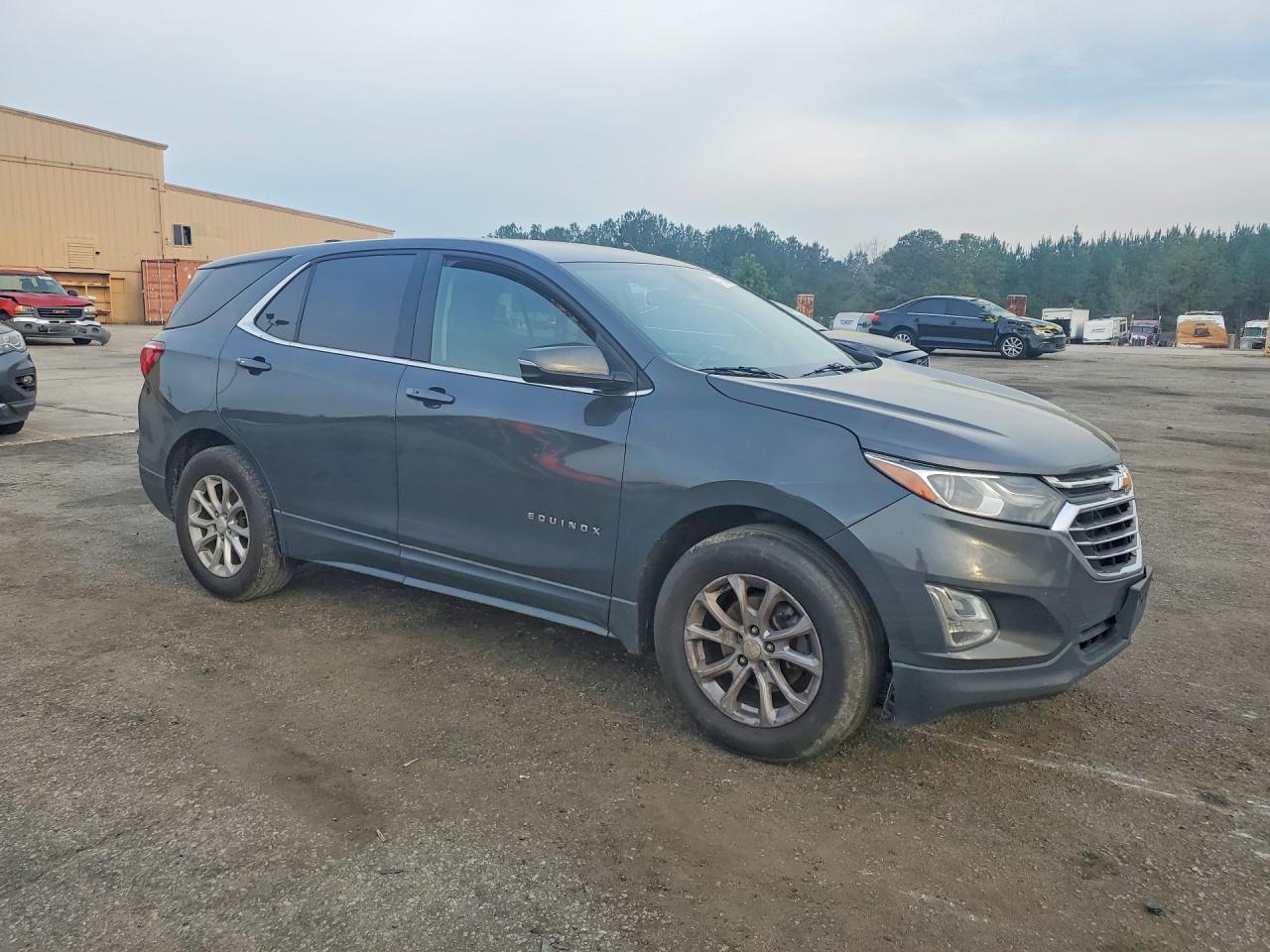 2018 CHEVROLET EQUINOX LT photo 4