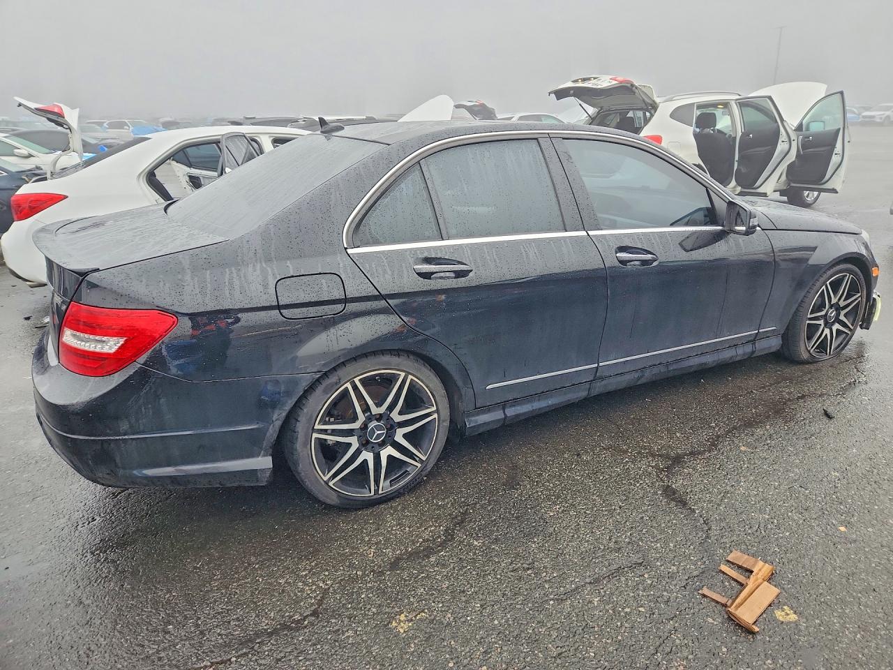 2013 MERCEDES-BENZ C 250 photo 3