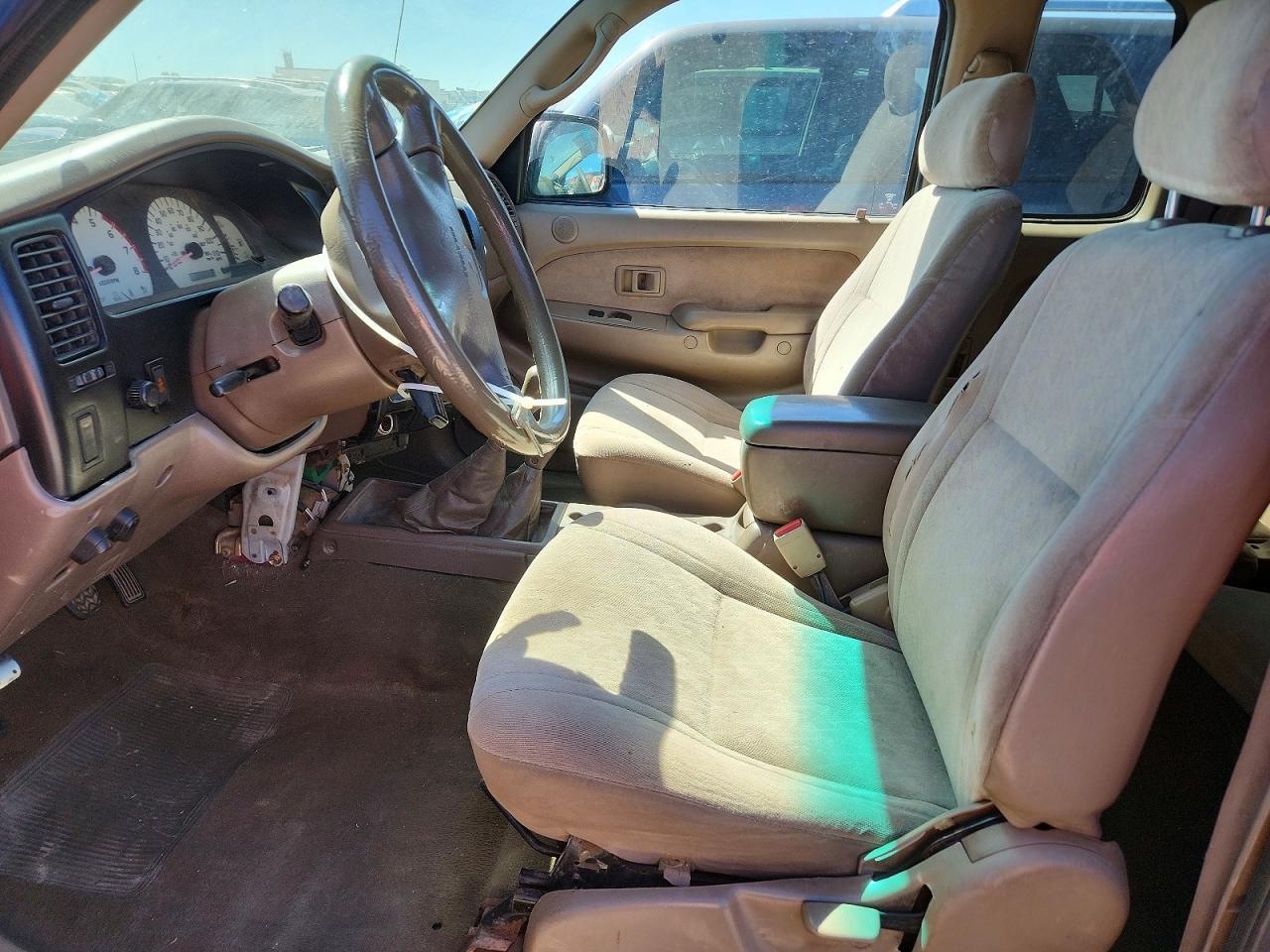2001 TOYOTA TACOMA XTRACAB photo 13