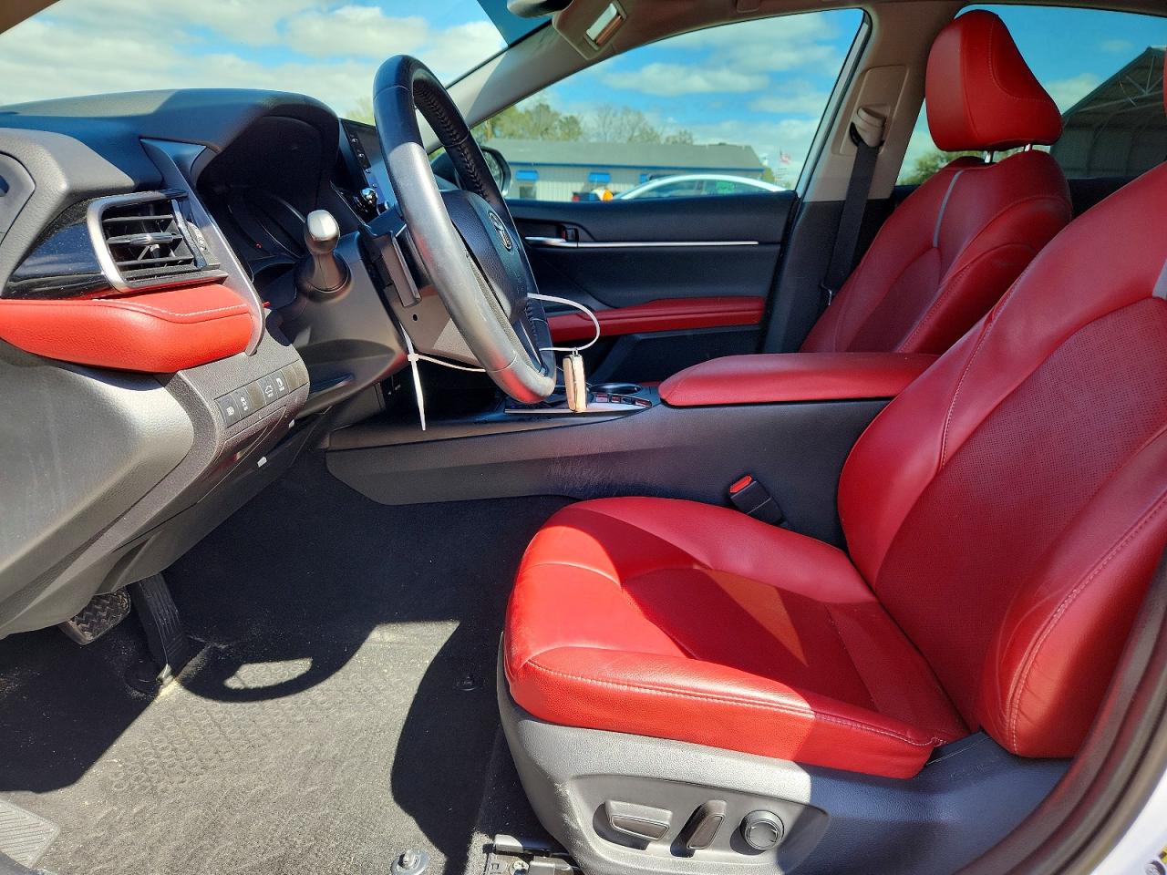 2021 TOYOTA CAMRY XSE photo 7