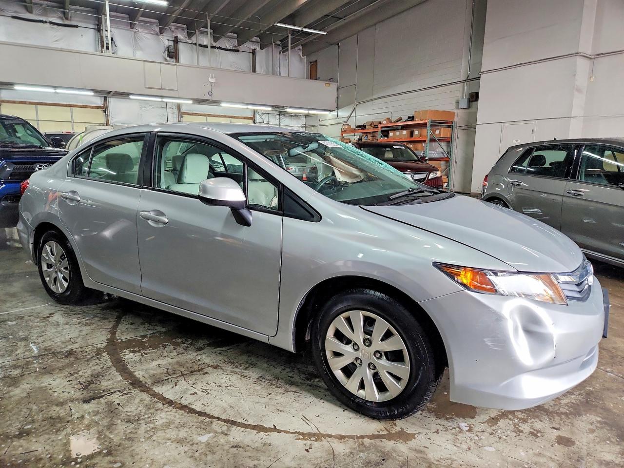 2012 HONDA CIVIC LX photo 4