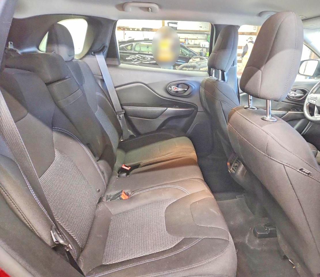 2019 JEEP CHEROKEE LATITUDE photo 21