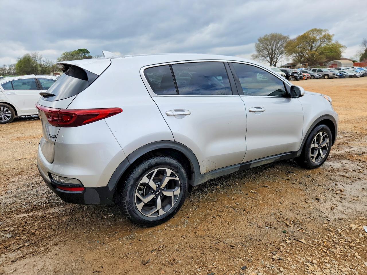 2020 KIA SPORTAGE LX photo 3