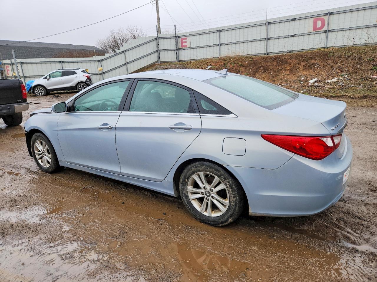2013 HYUNDAI SONATA GLS photo 2