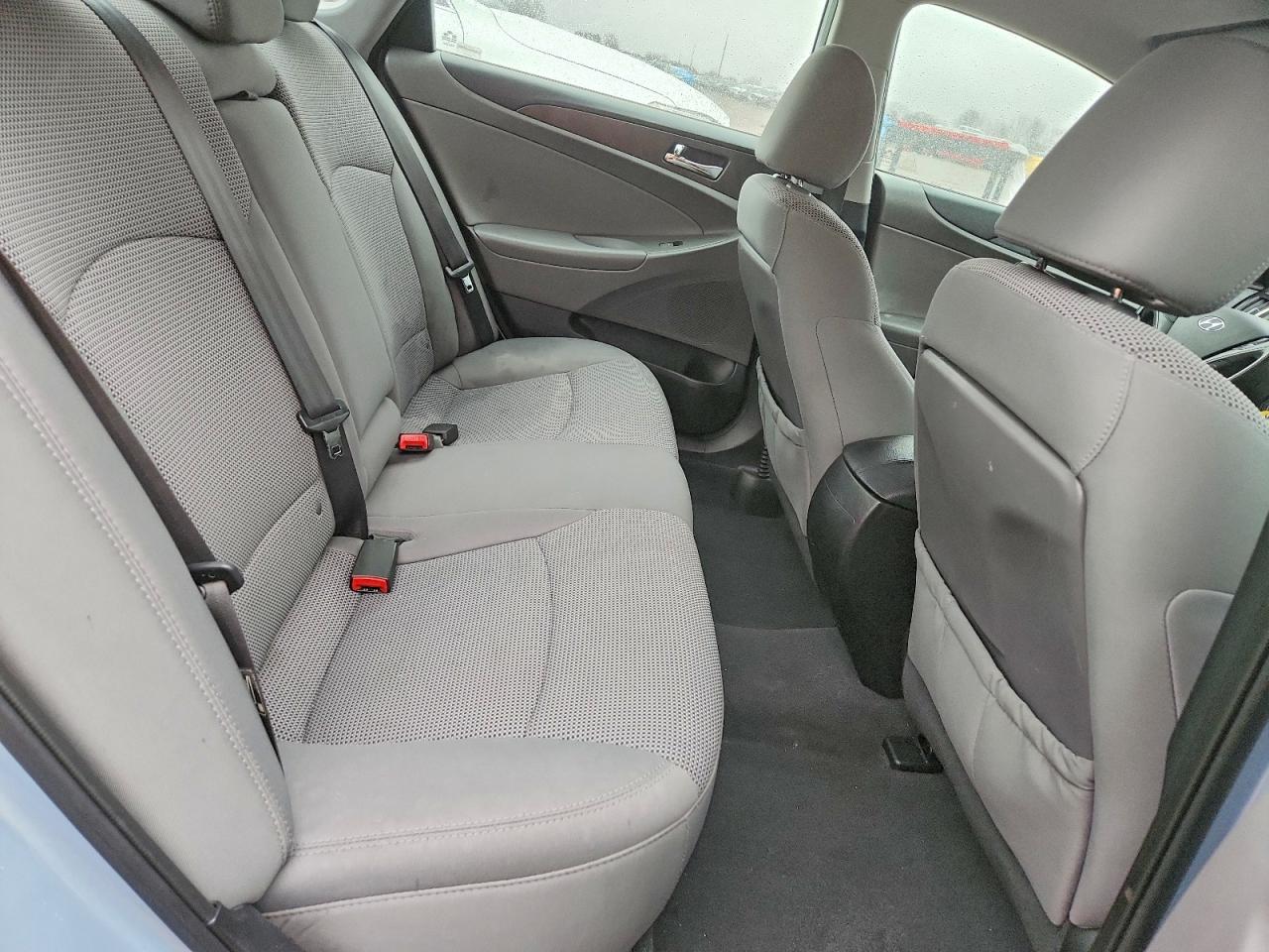 2013 HYUNDAI SONATA GLS photo 10
