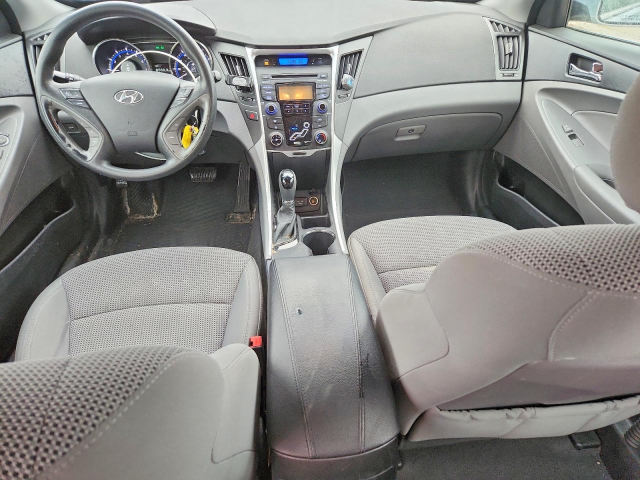 2013 HYUNDAI SONATA GLS photo 8