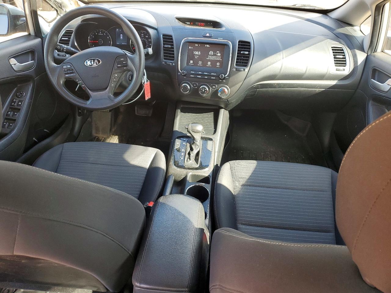 2018 KIA FORTE LX photo 8