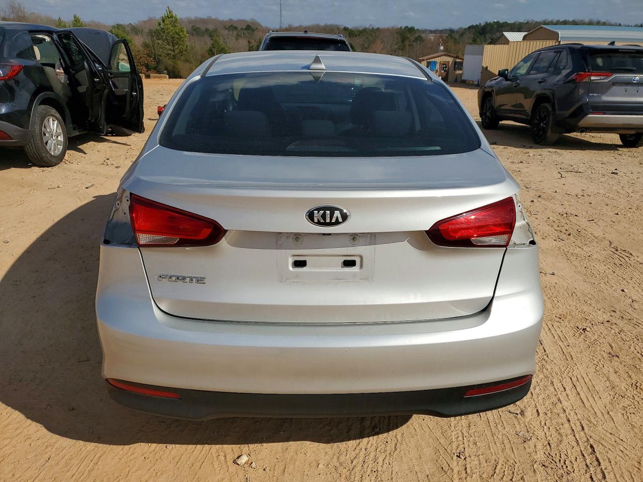 2018 KIA FORTE LX photo 6