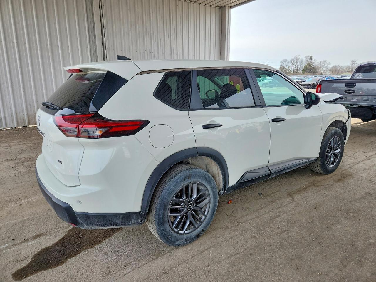 2024 NISSAN ROGUE S photo 5