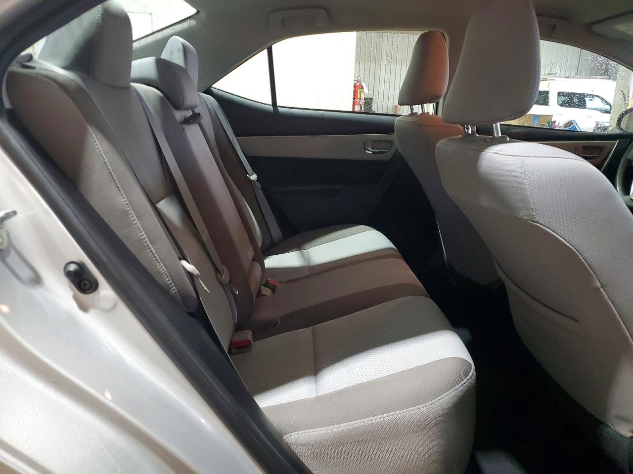 2018 TOYOTA COROLLA LE photo 28