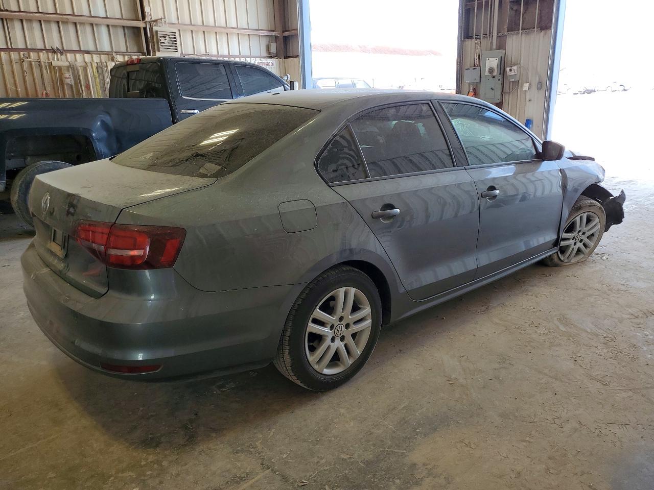 2018 VOLKSWAGEN JETTA S photo 3