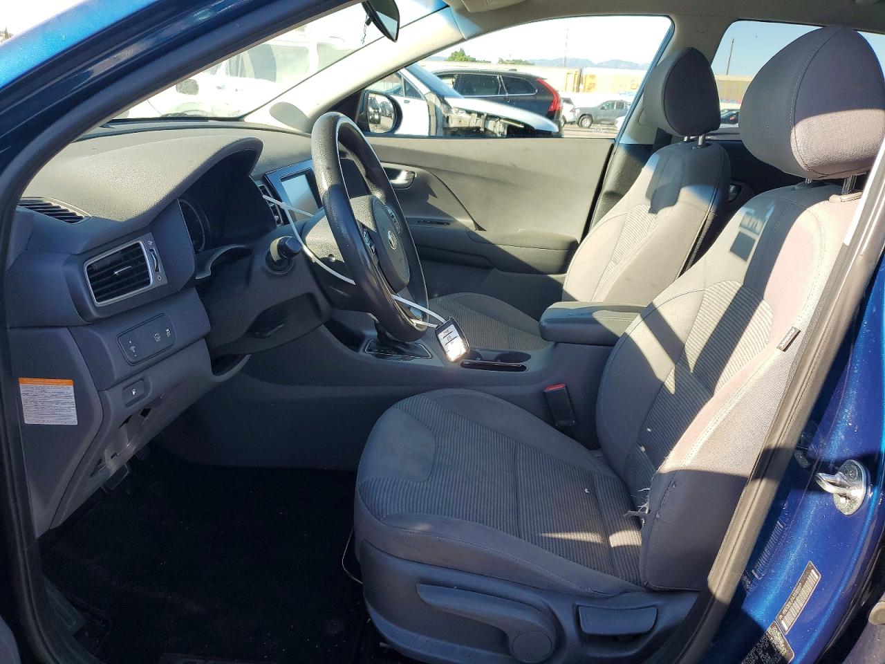 2018 KIA NIRO LX photo 7