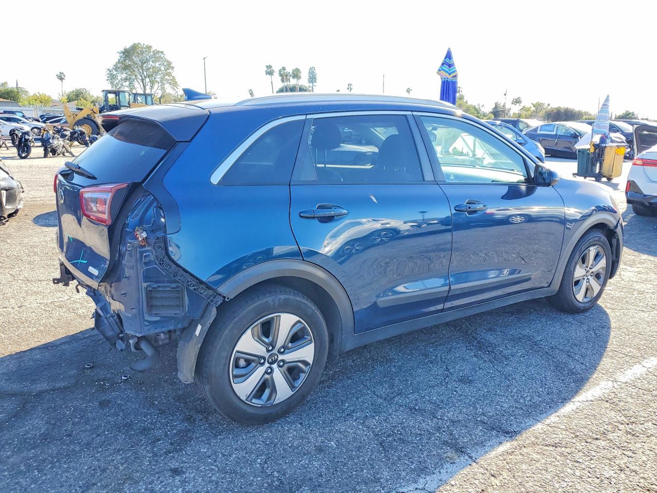 2018 KIA NIRO LX photo 3
