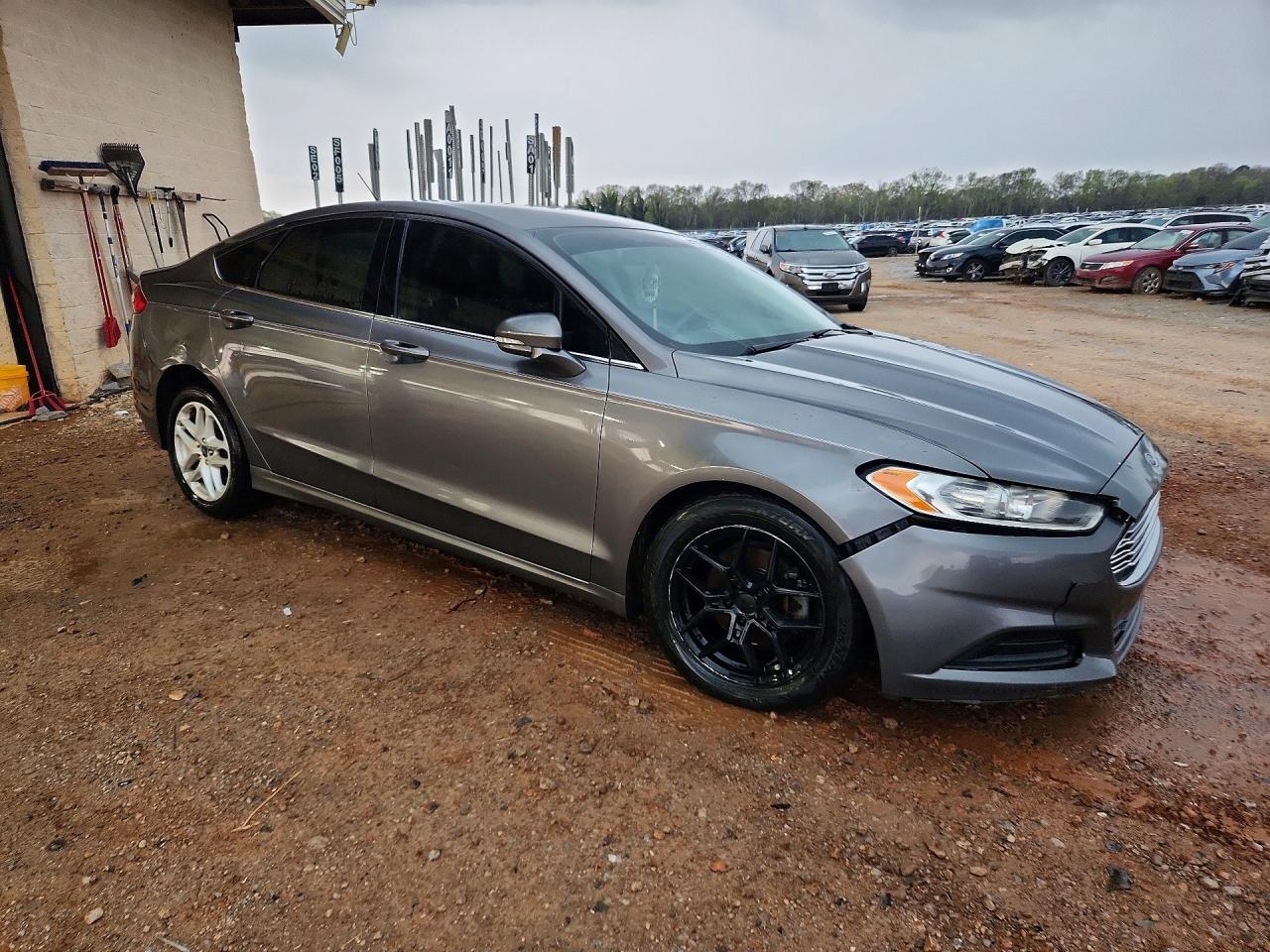 2013 FORD FUSION SE photo 4