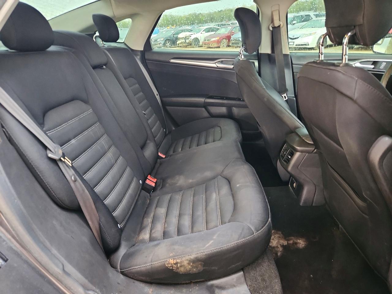 2013 FORD FUSION SE photo 10
