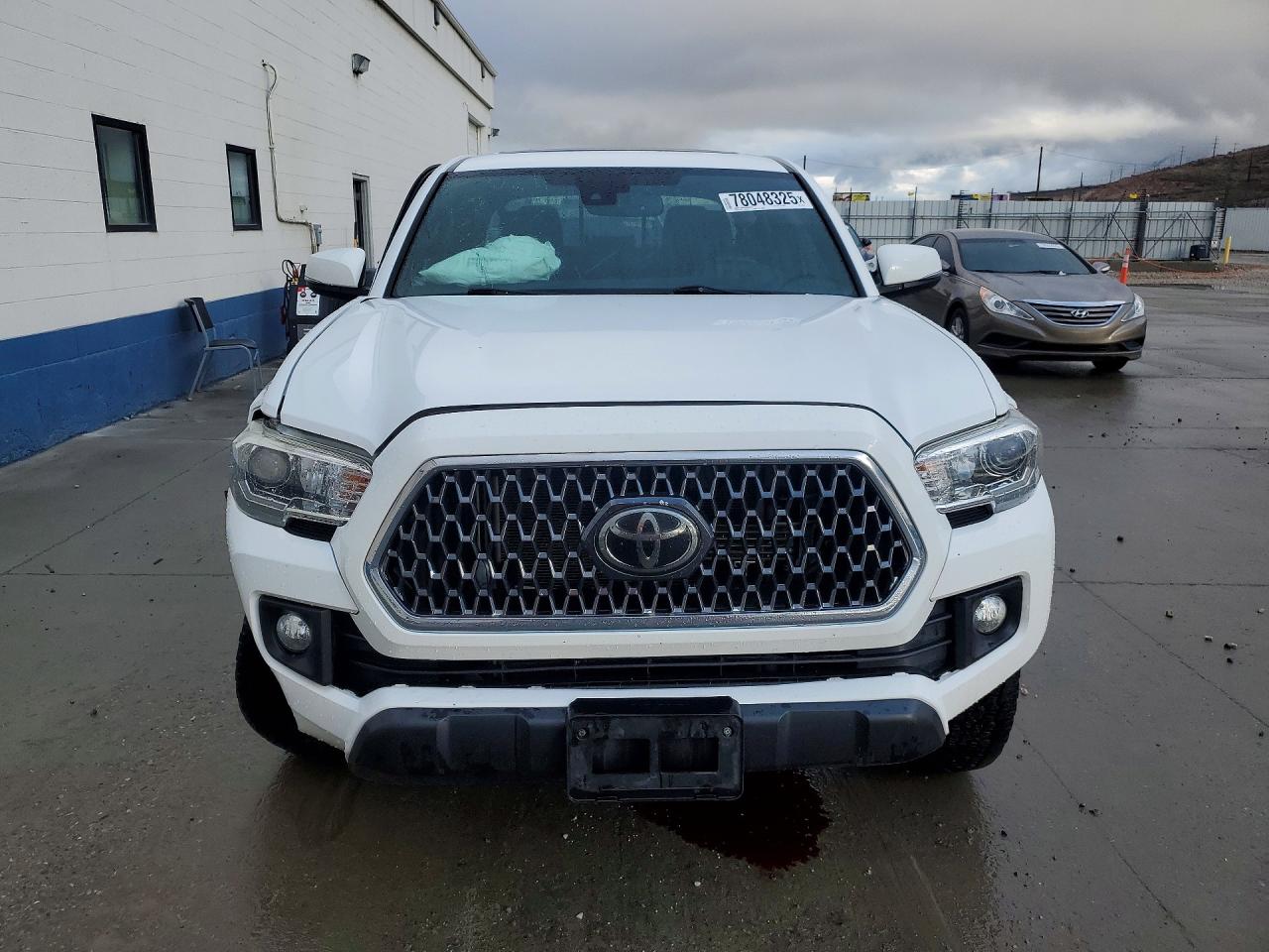 2019 TOYOTA TACOMA TRD OFF-ROAD photo 9