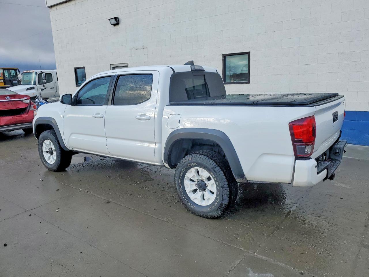 2019 TOYOTA TACOMA TRD OFF-ROAD photo 3