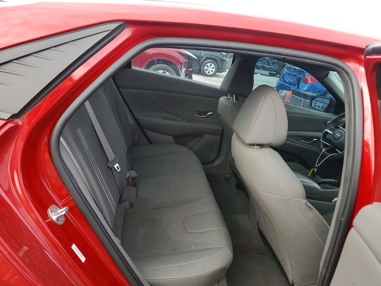 2022 HYUNDAI ELANTRA SEL photo 19