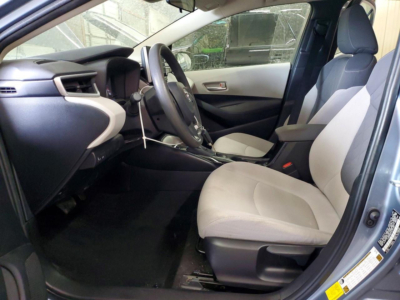 2021 TOYOTA COROLLA LE photo 13
