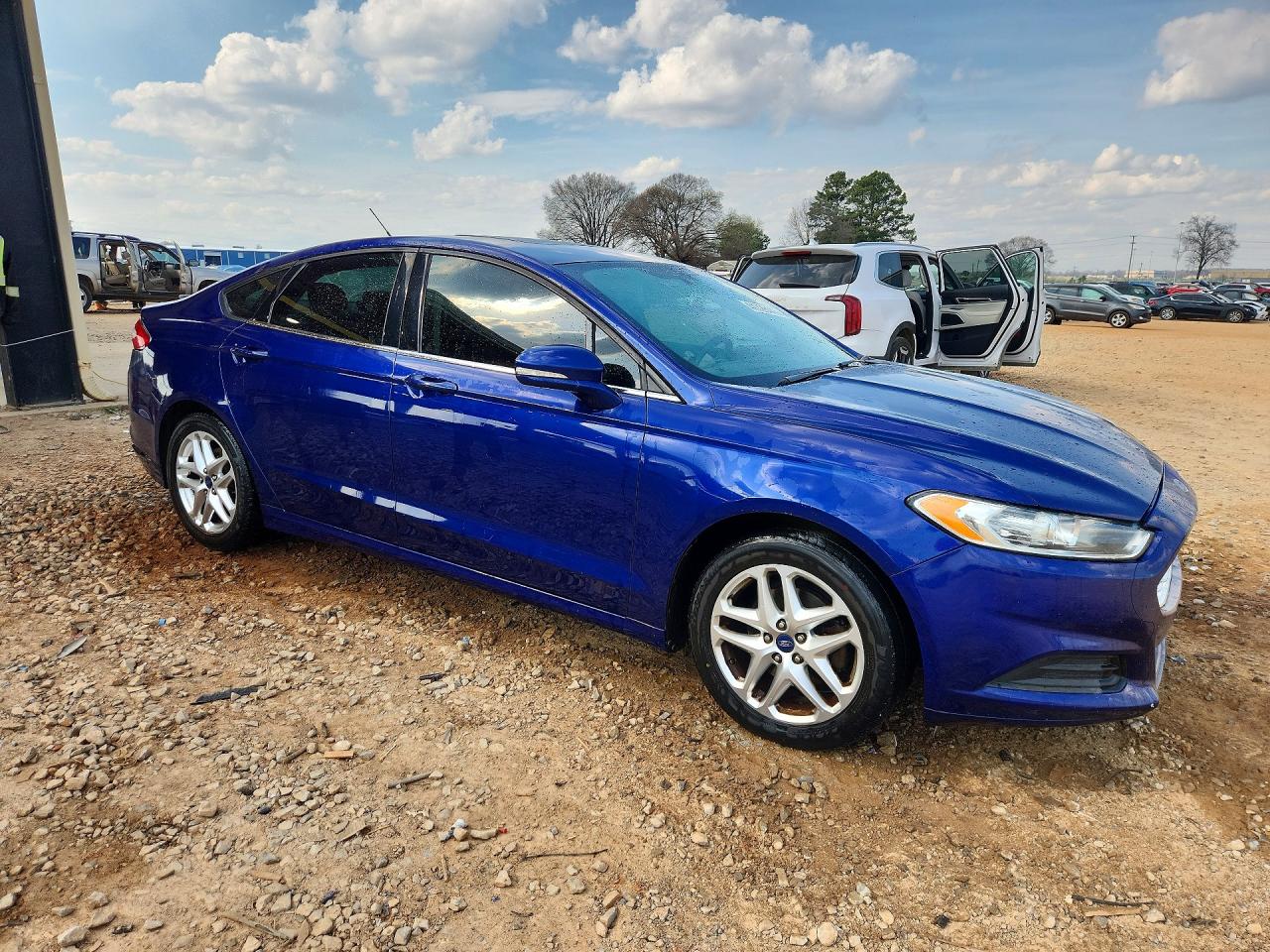 2013 FORD FUSION SE photo 4