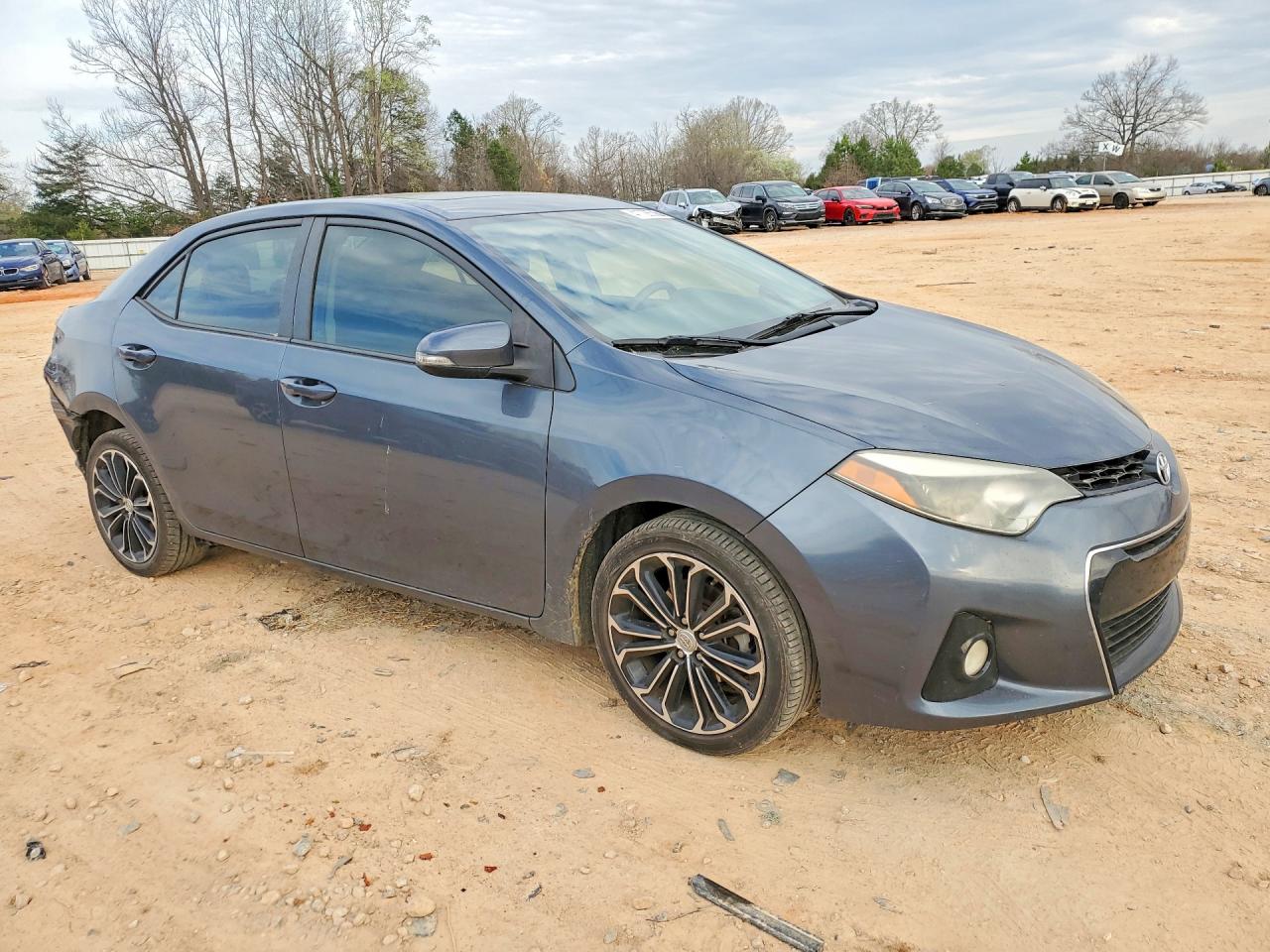 2015 TOYOTA COROLLA S PLUS photo 4