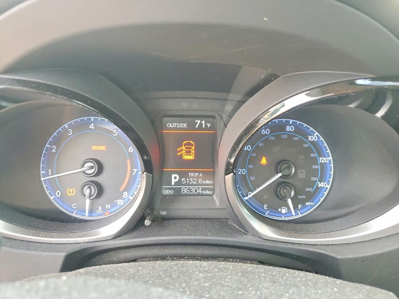 2015 TOYOTA COROLLA S PLUS photo 9
