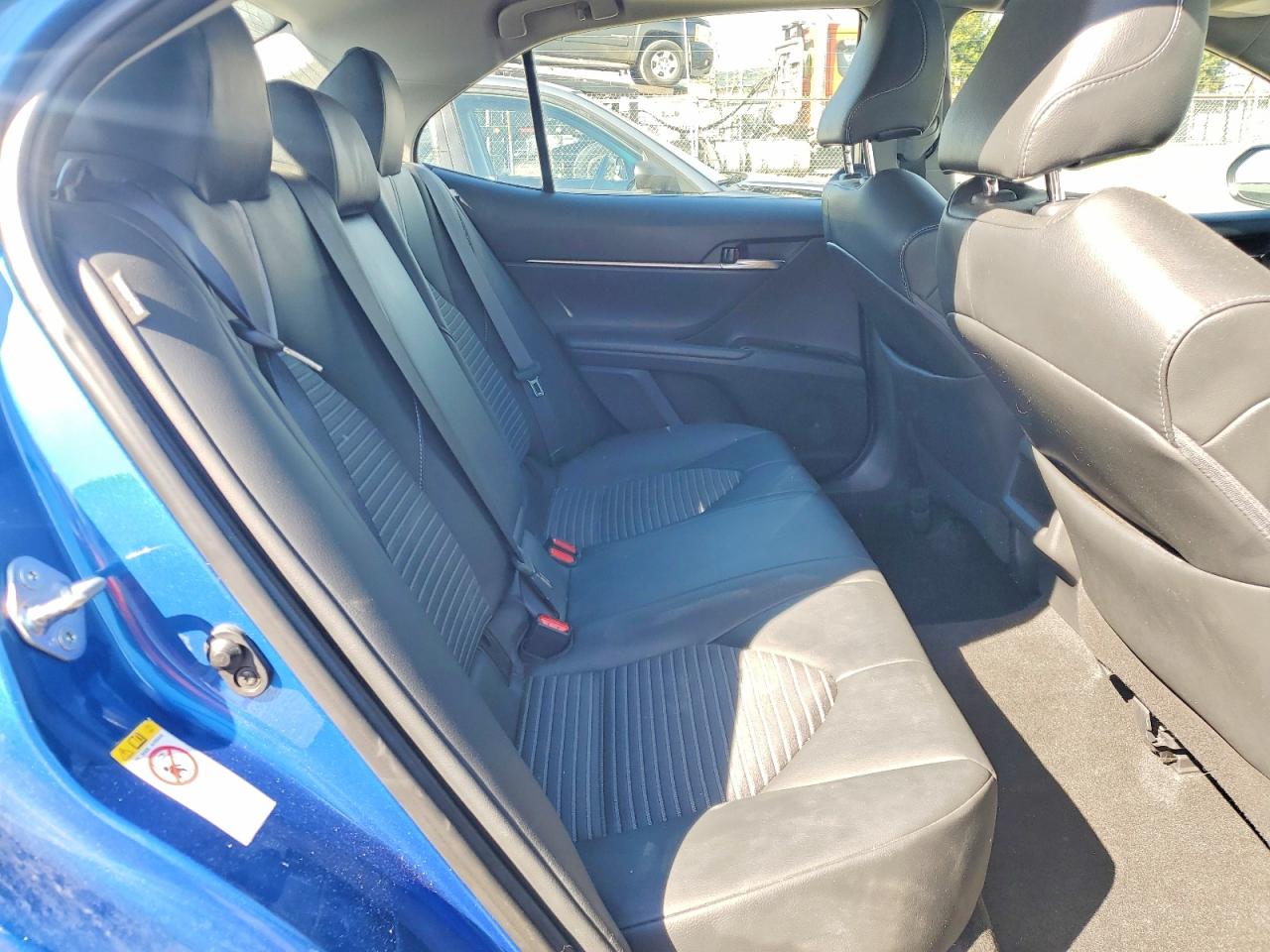 2018 TOYOTA CAMRY SE photo 10