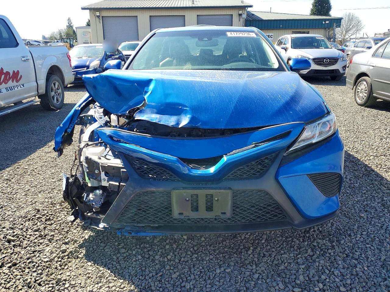 2018 TOYOTA CAMRY SE photo 5
