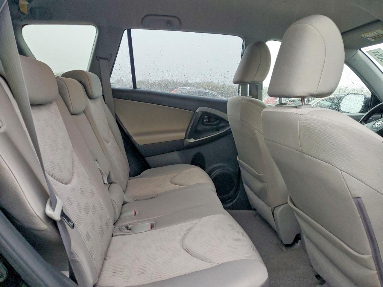 2011 TOYOTA RAV4 photo 21