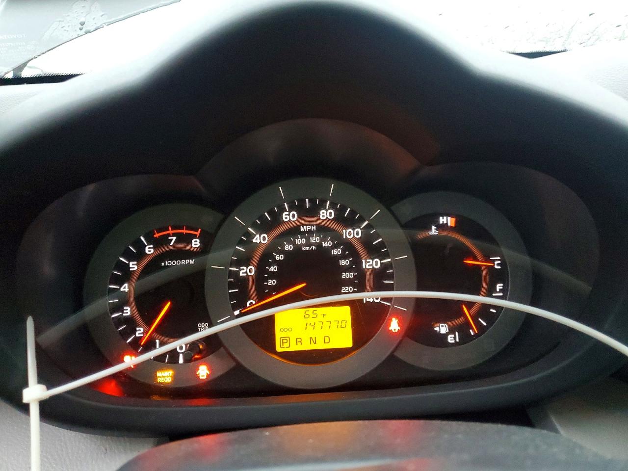 2011 TOYOTA RAV4 photo 17
