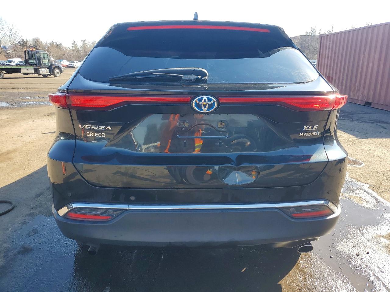 2021 TOYOTA VENZA XLE photo 16