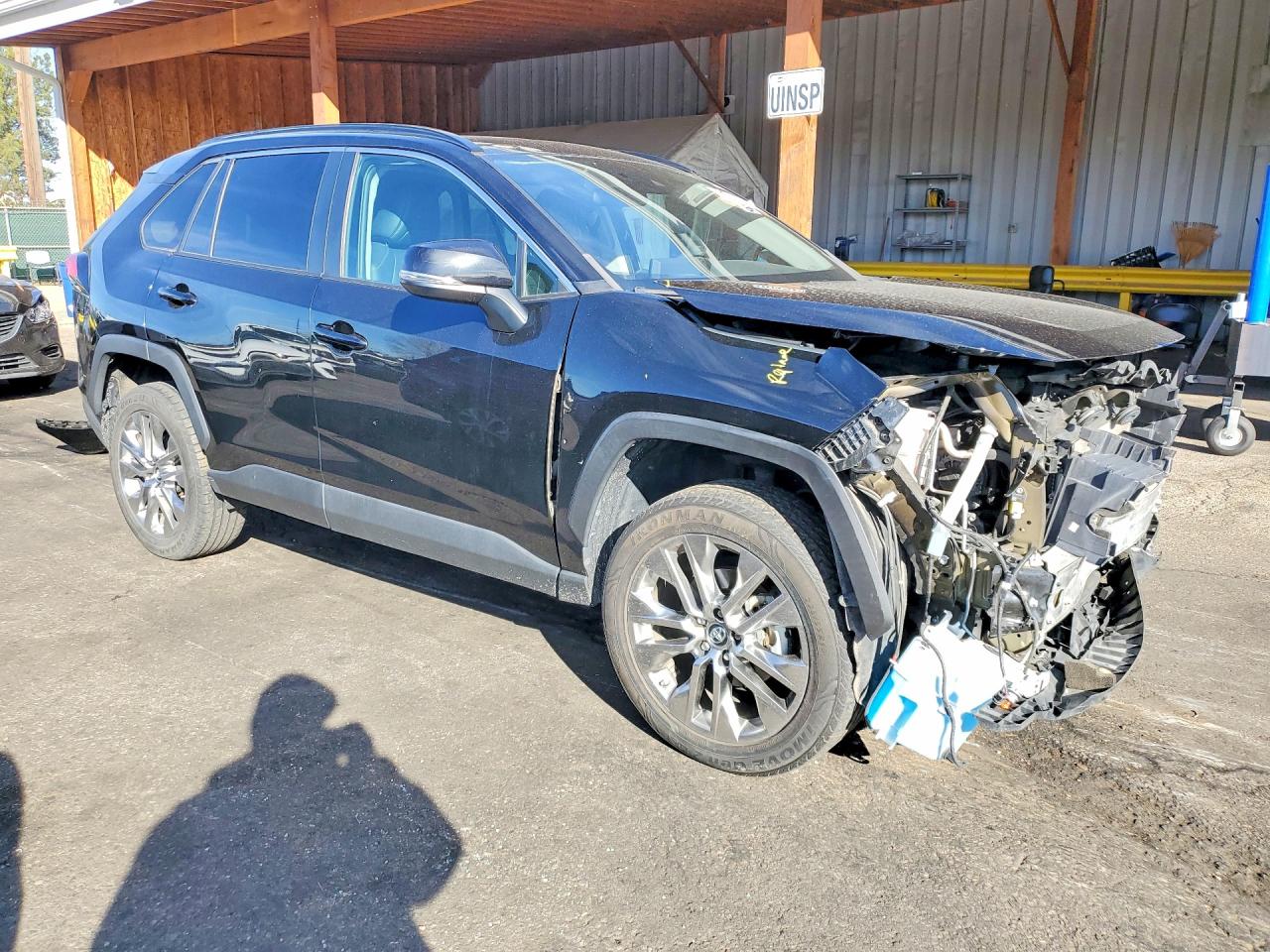 2019 TOYOTA RAV4 XLE PREMIUM photo 10