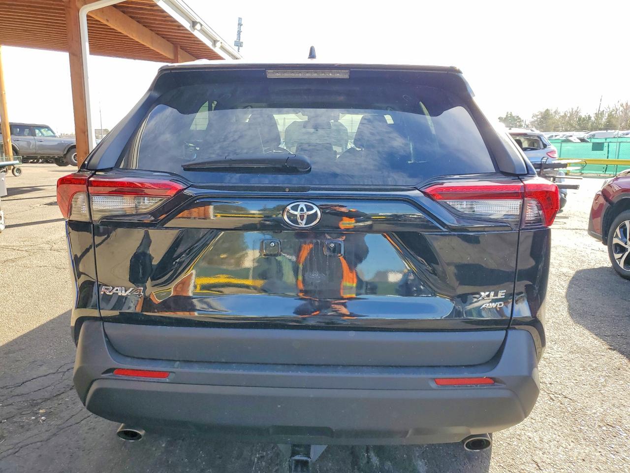 2019 TOYOTA RAV4 XLE PREMIUM photo 16