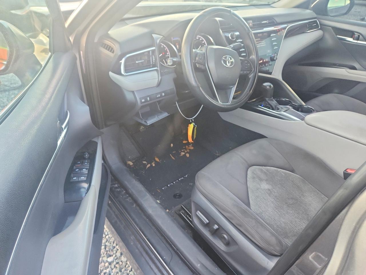 2018 TOYOTA CAMRY LE photo 15