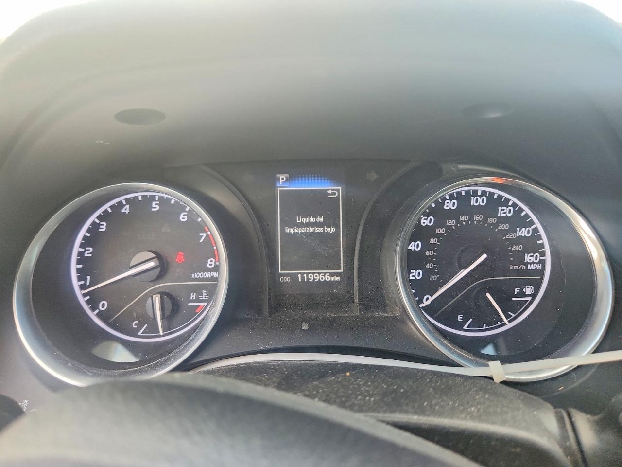2018 TOYOTA CAMRY LE photo 17