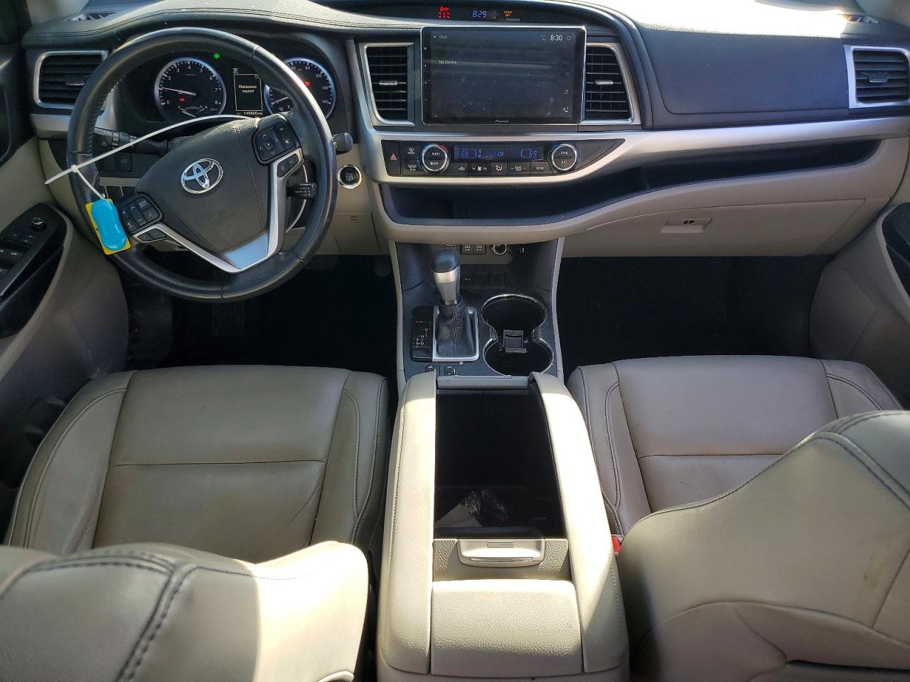 2018 TOYOTA HIGHLANDER XLE photo 22