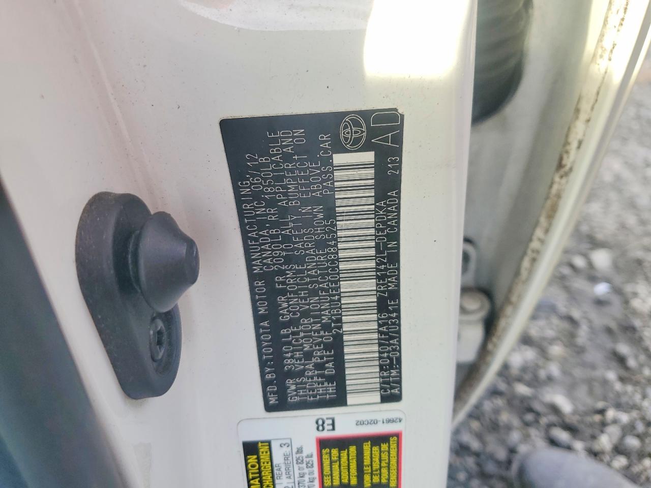 2012 TOYOTA COROLLA L photo 23