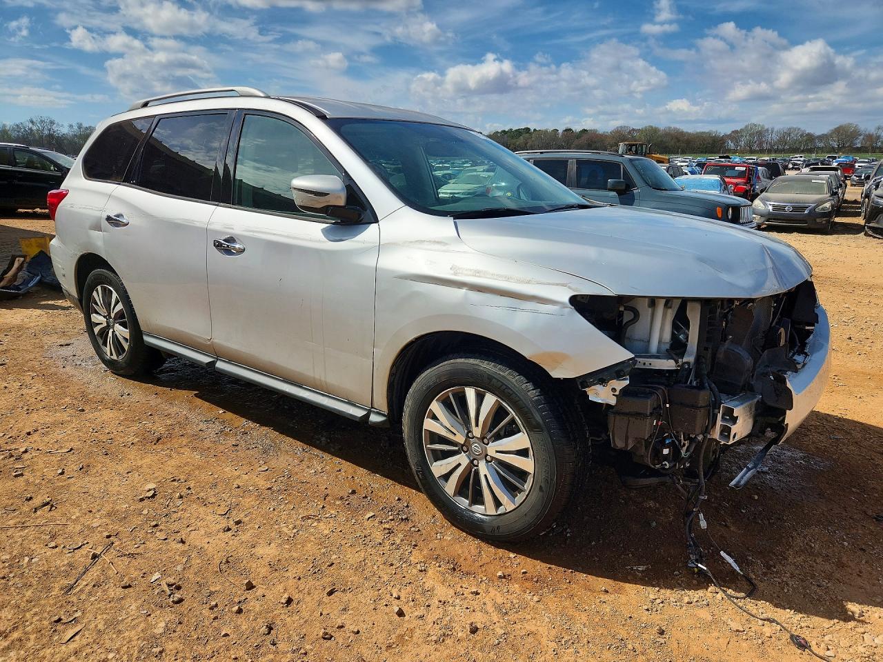2020 NISSAN PATHFINDER SV photo 4