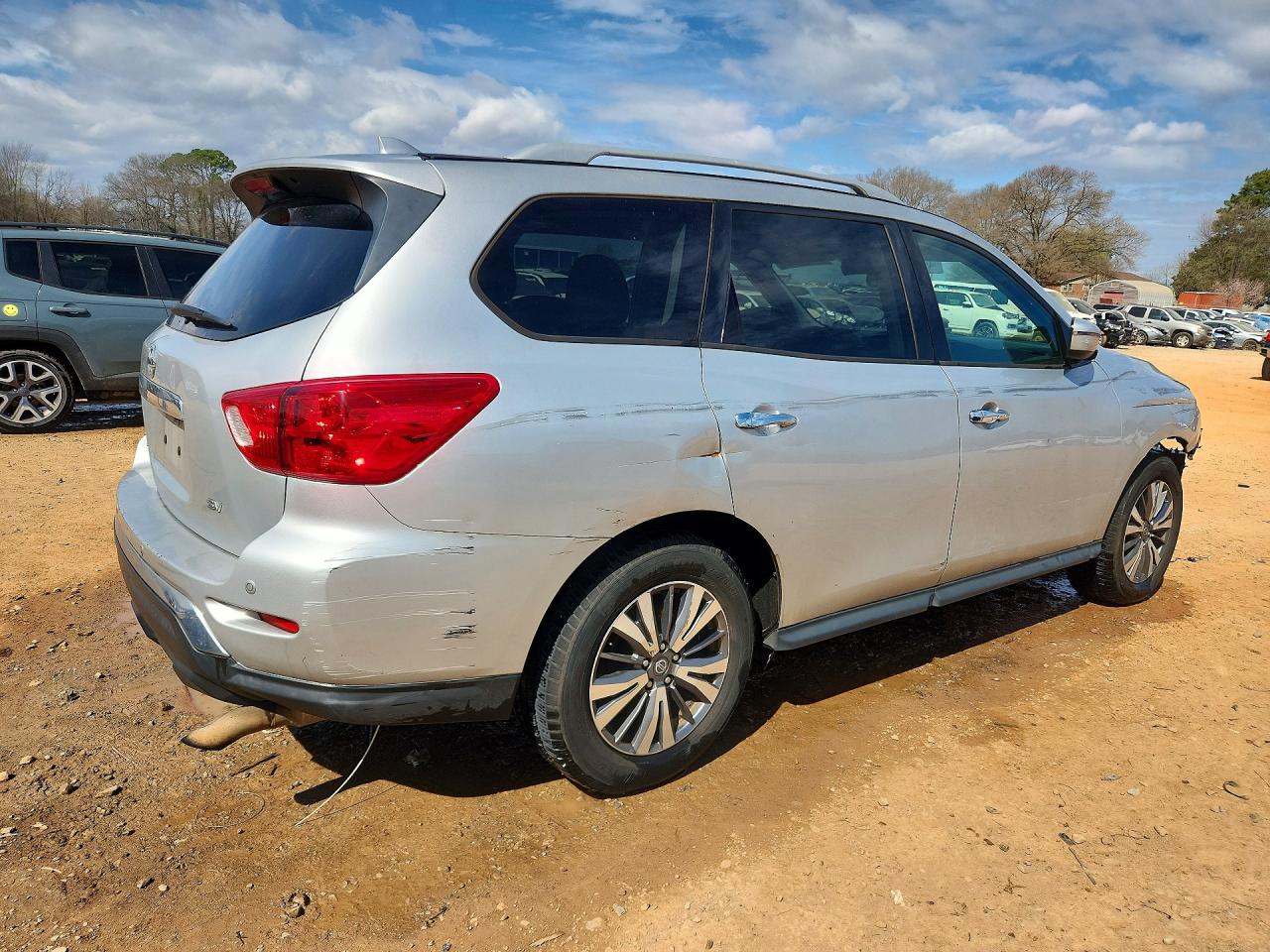 2020 NISSAN PATHFINDER SV photo 3