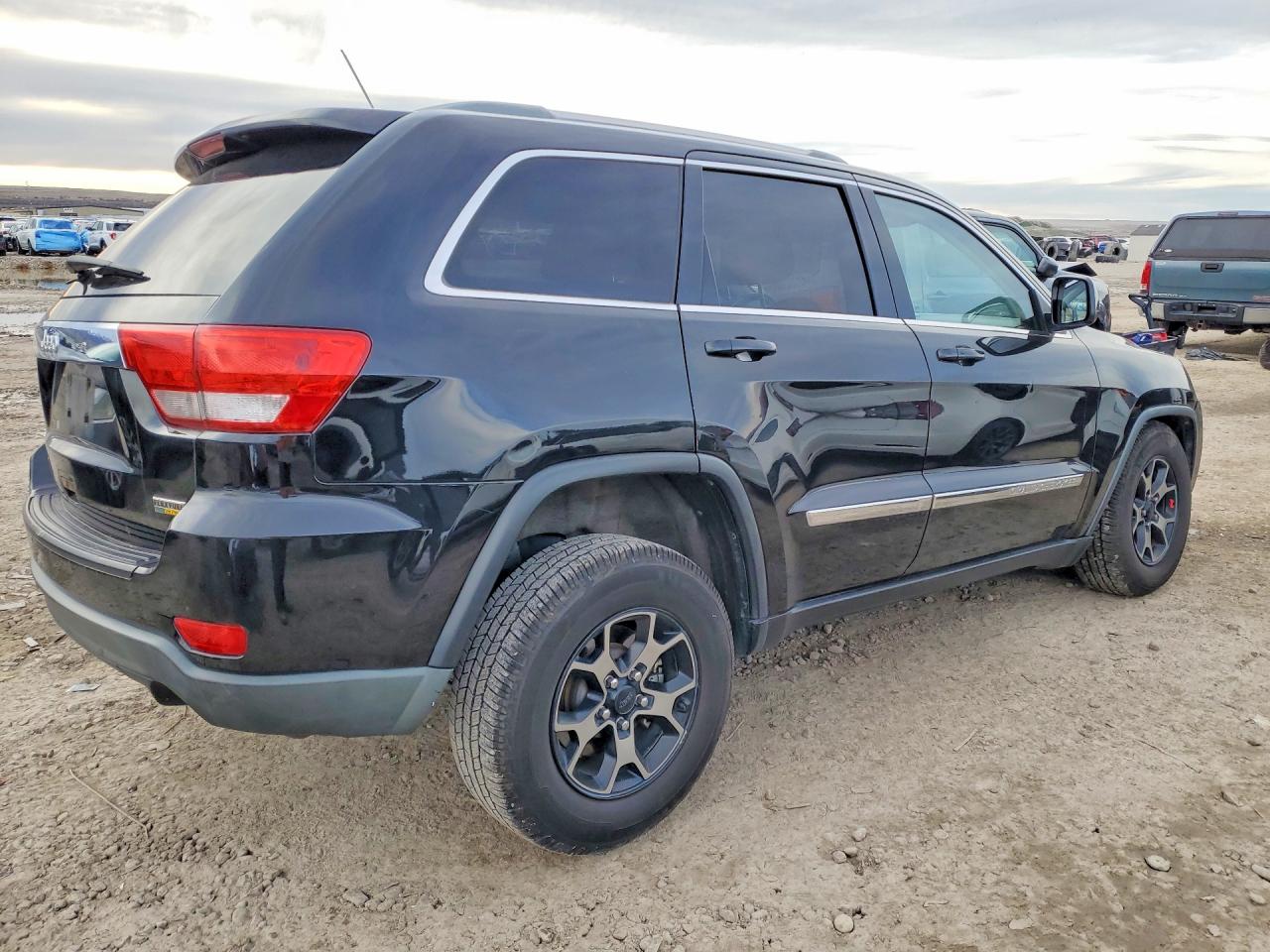 2011 JEEP GRAND CHEROKEE LAREDO photo 7