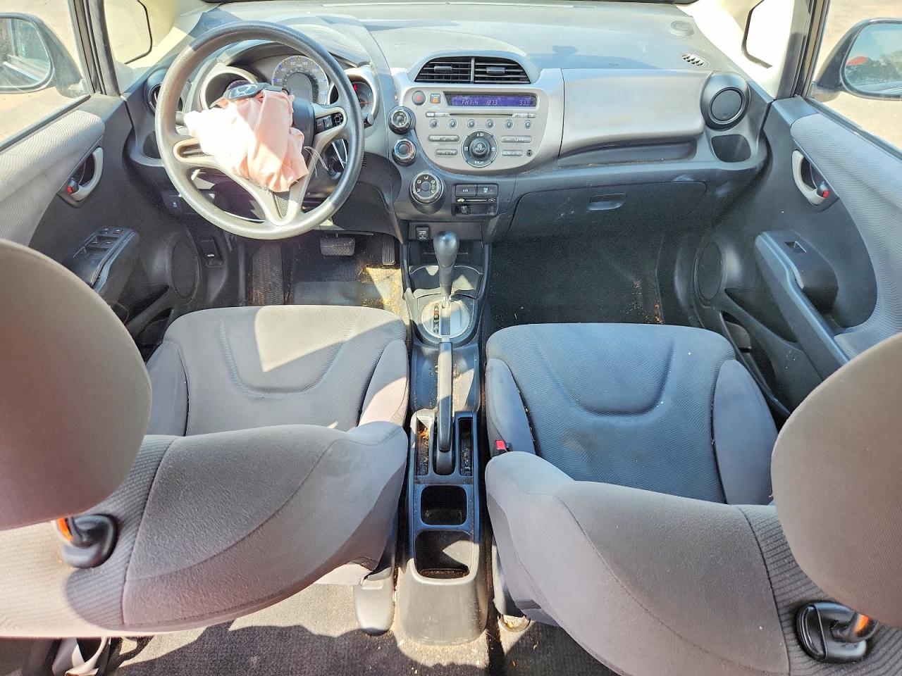 2013 HONDA FIT photo 8