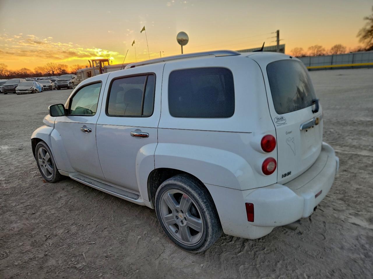 2011 CHEVROLET HHR LT photo 2