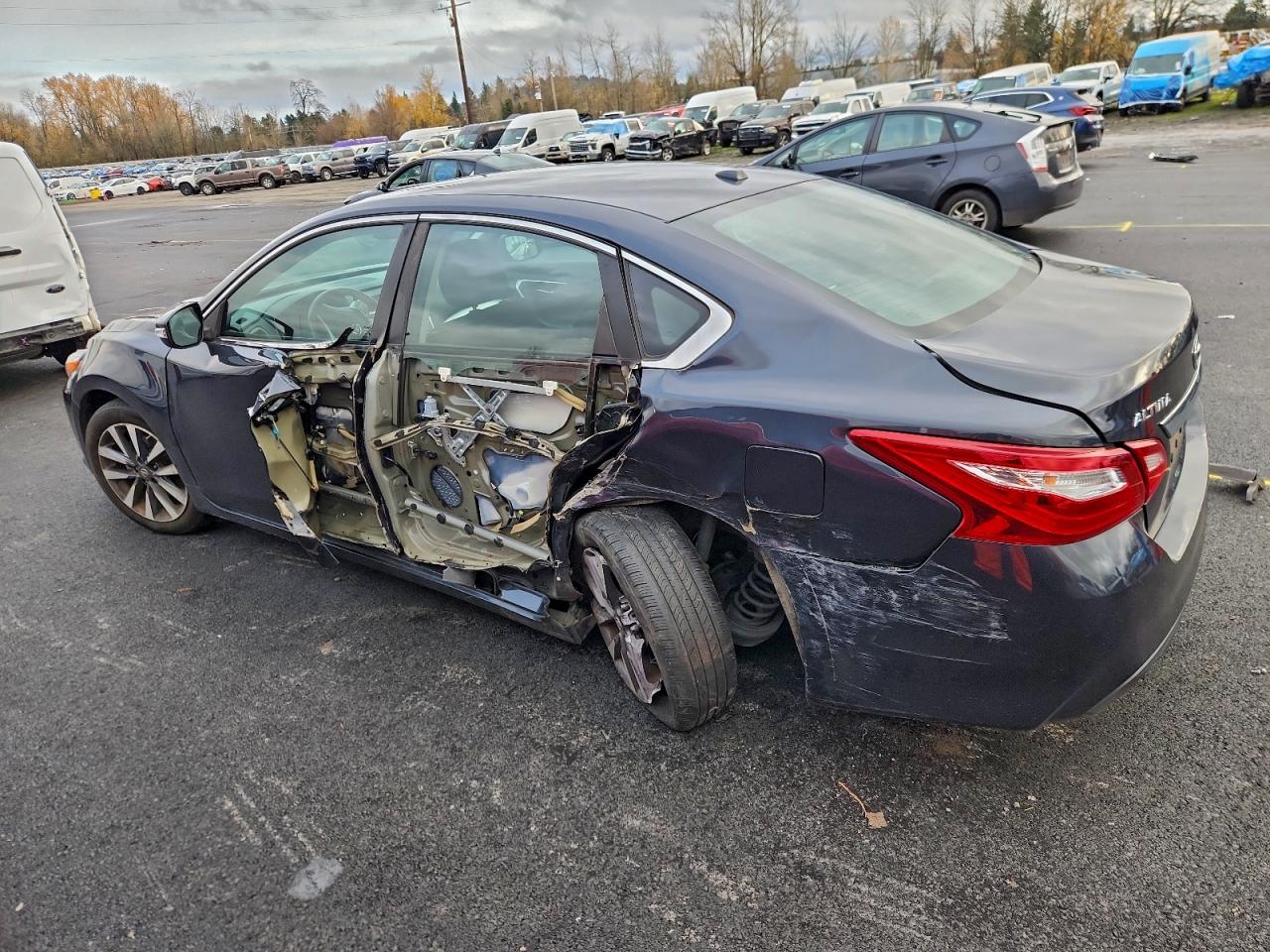 2017 NISSAN ALTIMA 2.5 SV photo 2