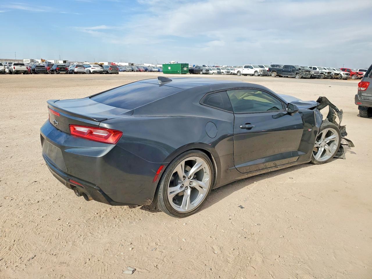 2017 CHEVROLET CAMARO LT photo 9