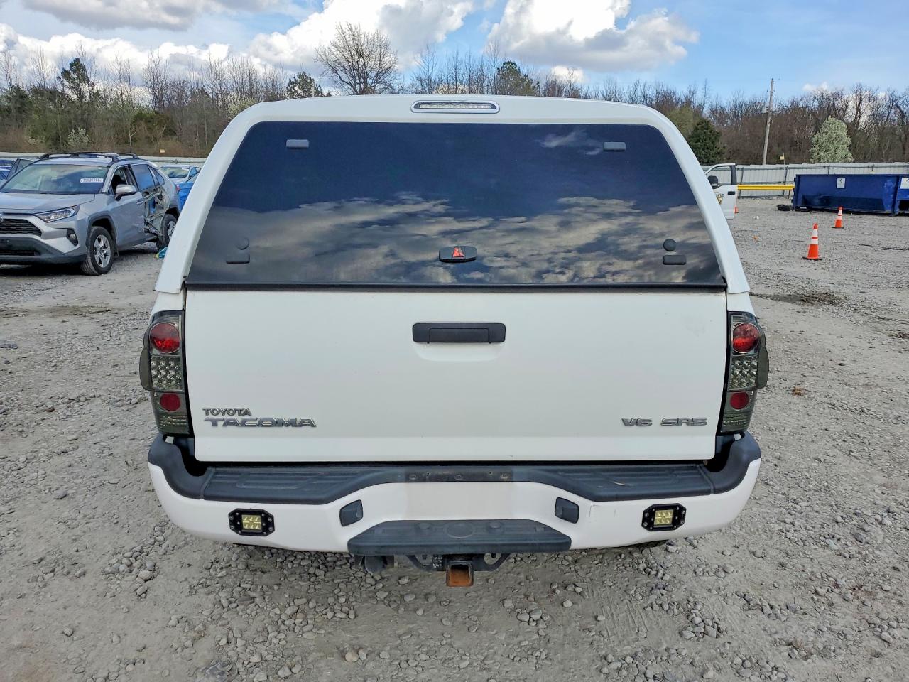 2008 TOYOTA TACOMA photo 11